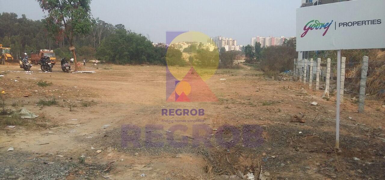 4 BHK for sale in Godrej Reflections