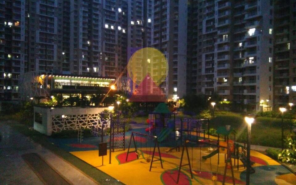3 BHK Apartments For Sale In Mahagun Mywoods